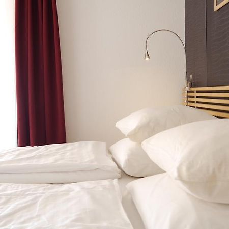 בוסוליי Monaco Pool Sea View Apartments מראה חיצוני תמונה