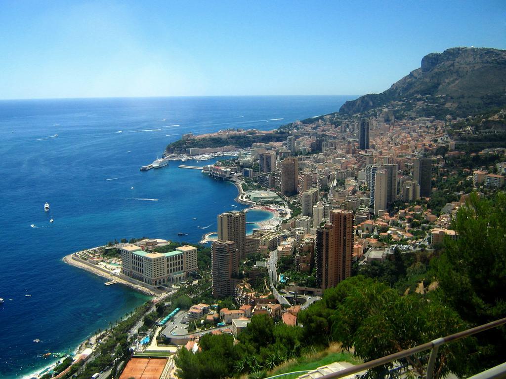 בוסוליי Monaco Pool Sea View Apartments מראה חיצוני תמונה