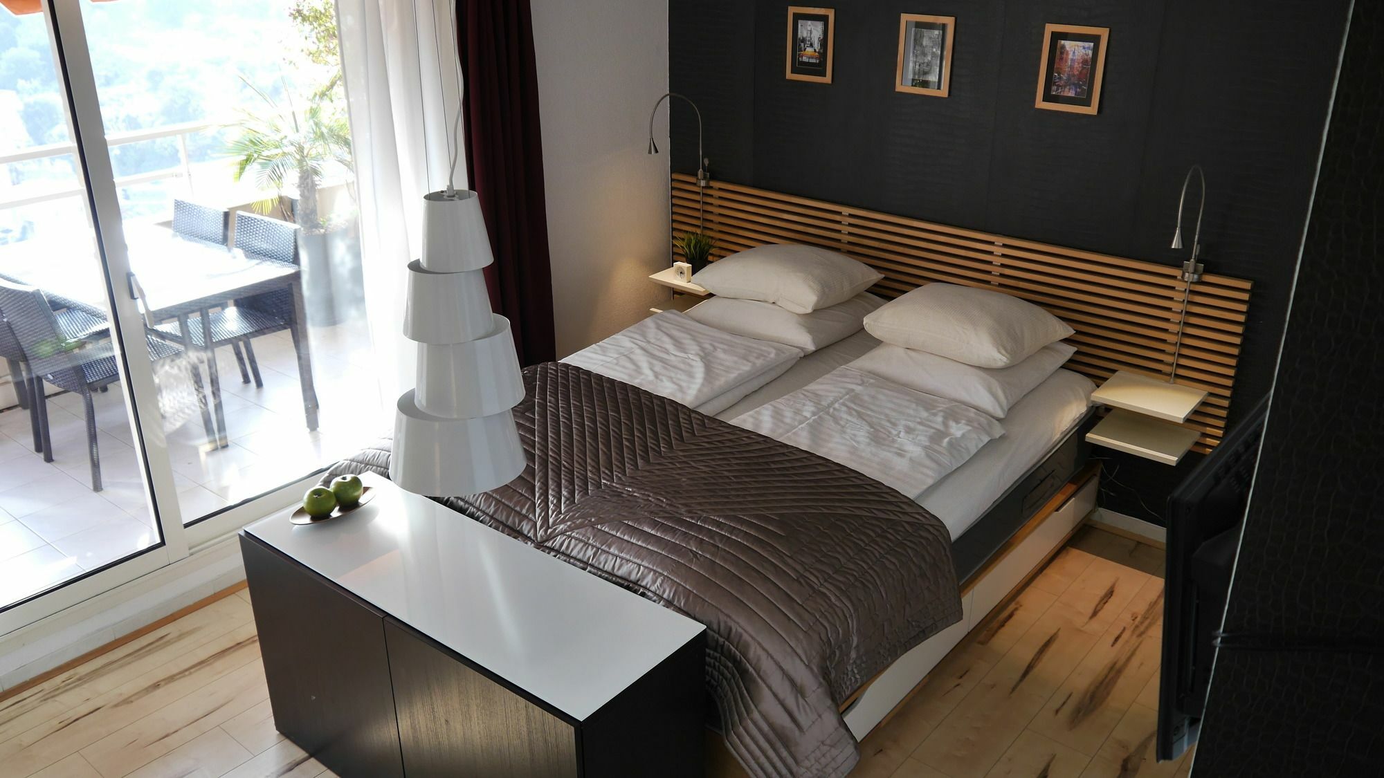 בוסוליי Monaco Pool Sea View Apartments מראה חיצוני תמונה